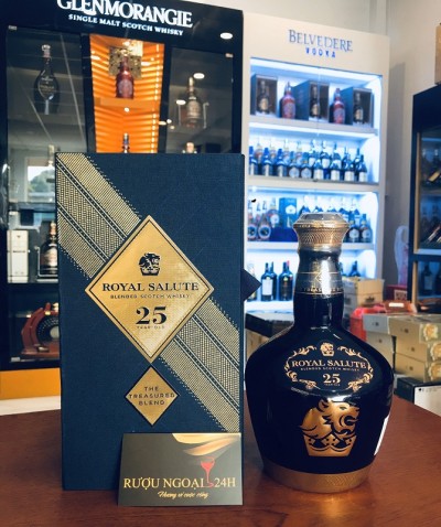 Rượu chivas 25 Royal Salute chai sứ màu xanh