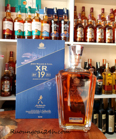 Rượu Johnnie Walker XR19