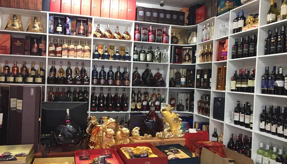 Cửa hàng rượu ngoại Hà Nội